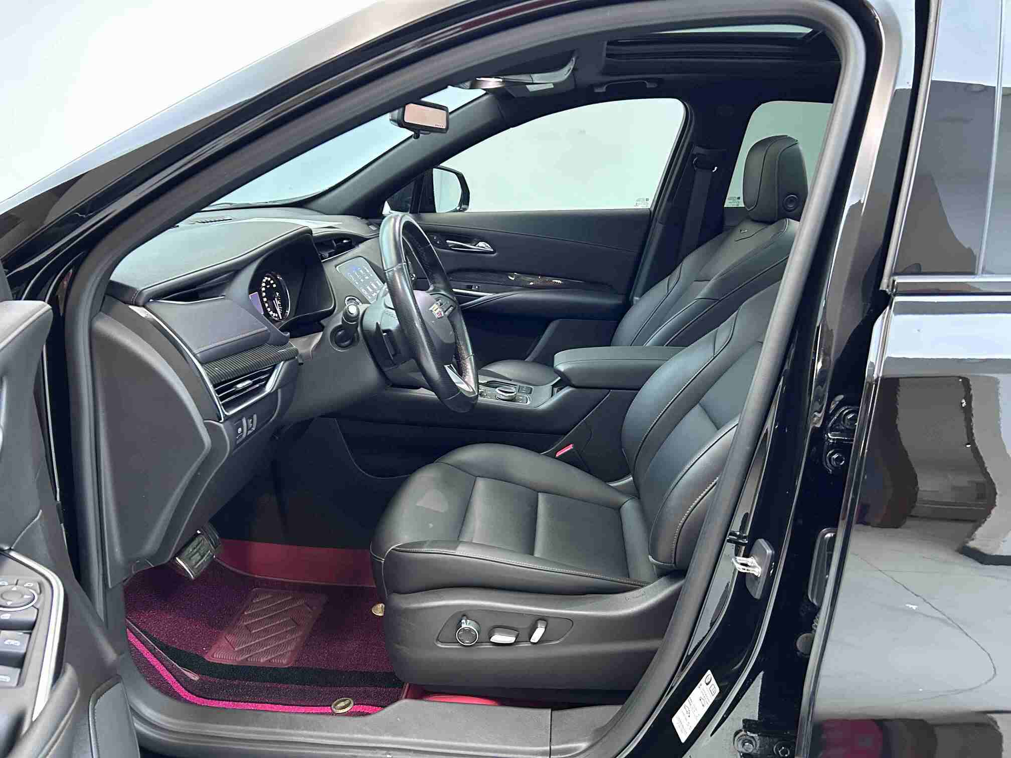 2018 Cadillac XT4 28T 2WD Luxury Sport