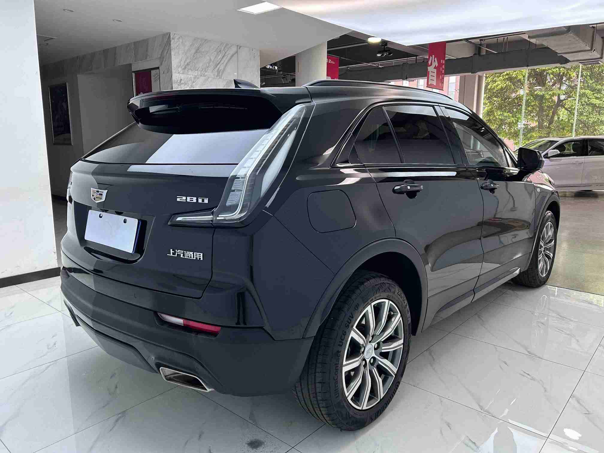 2018 Cadillac XT4 28T 2WD Luxury Sport