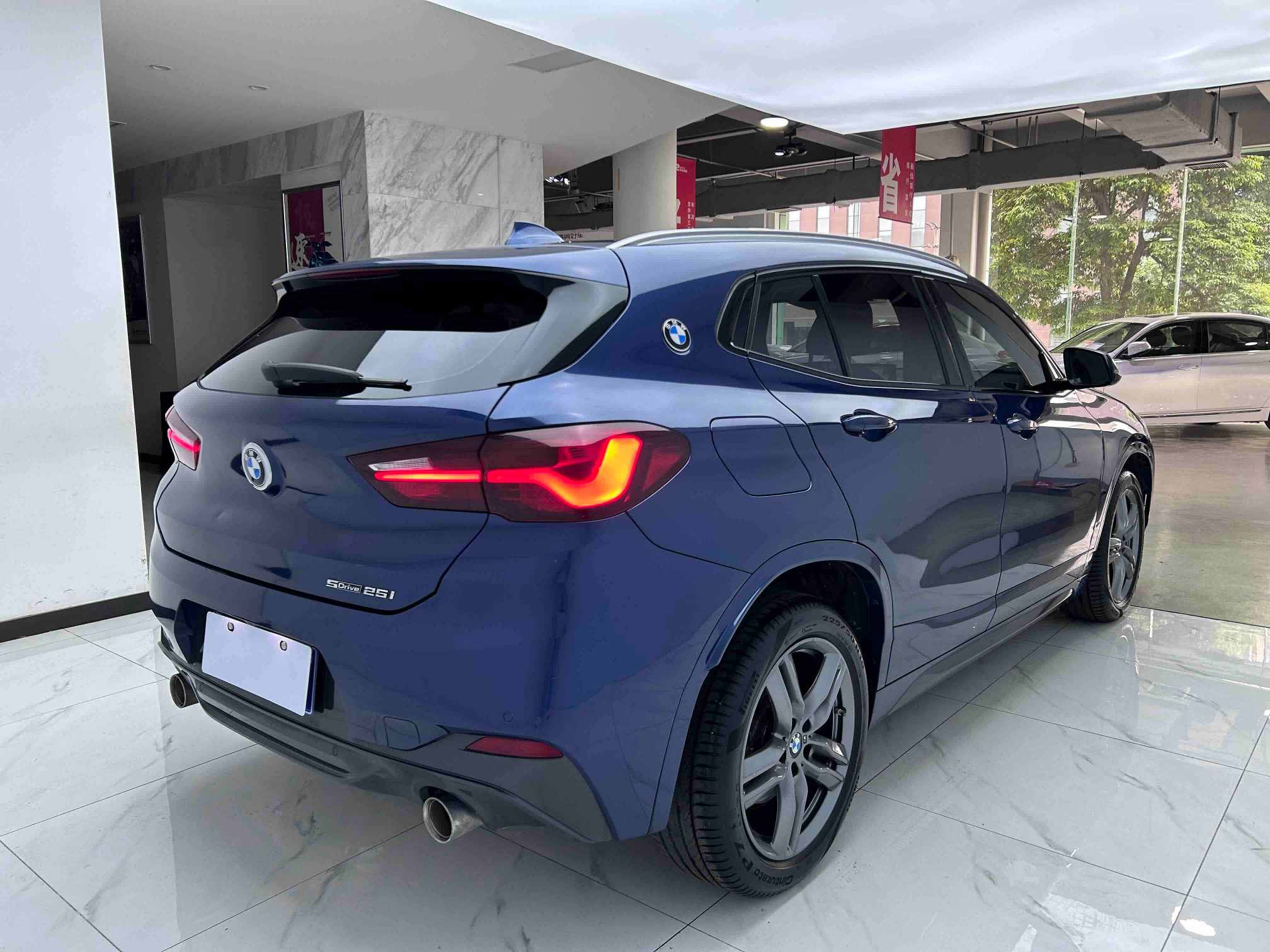 2022 BMW X2 sDrive25i M Sport Package