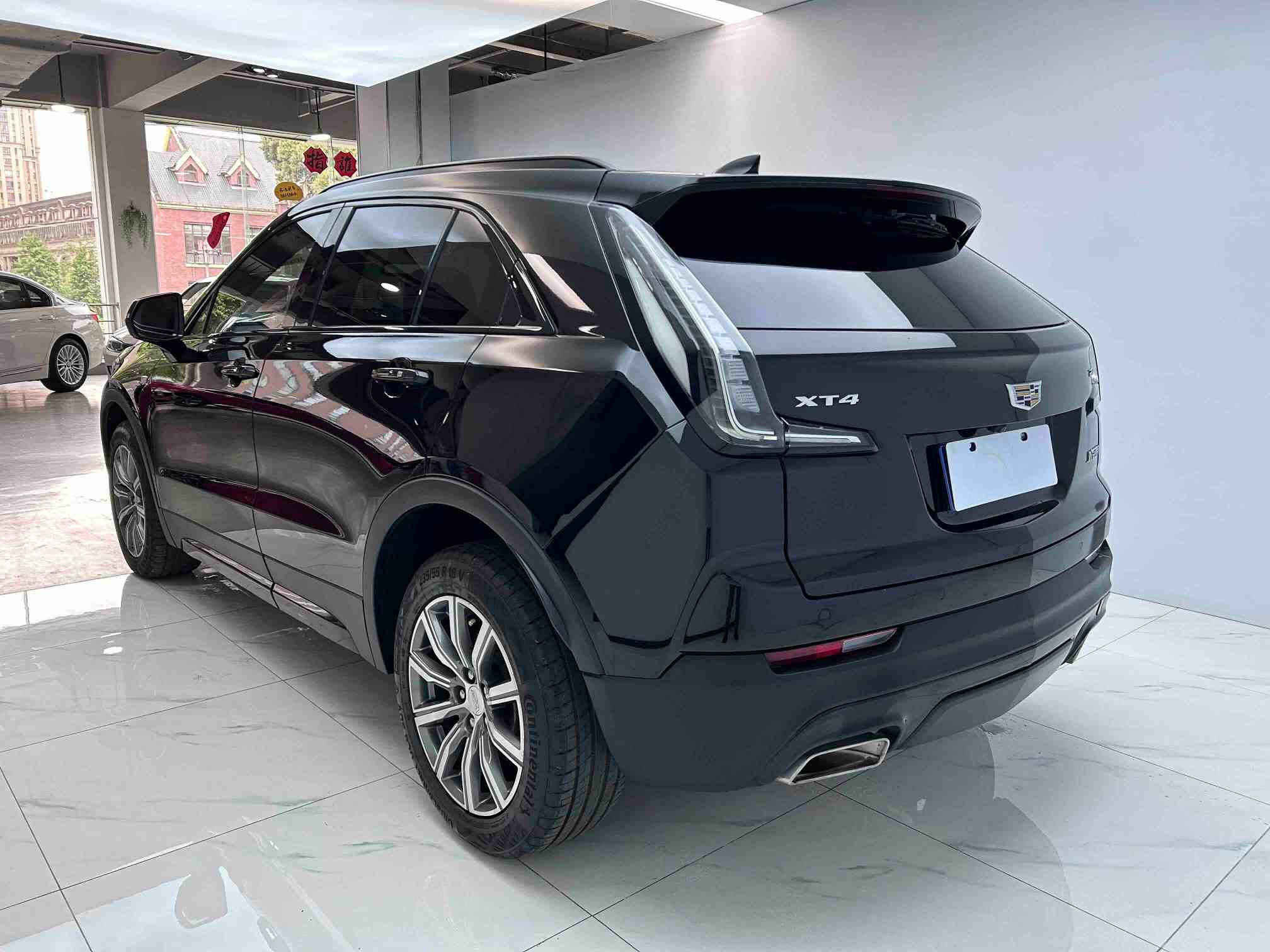 2018 Cadillac XT4 28T 2WD Luxury Sport