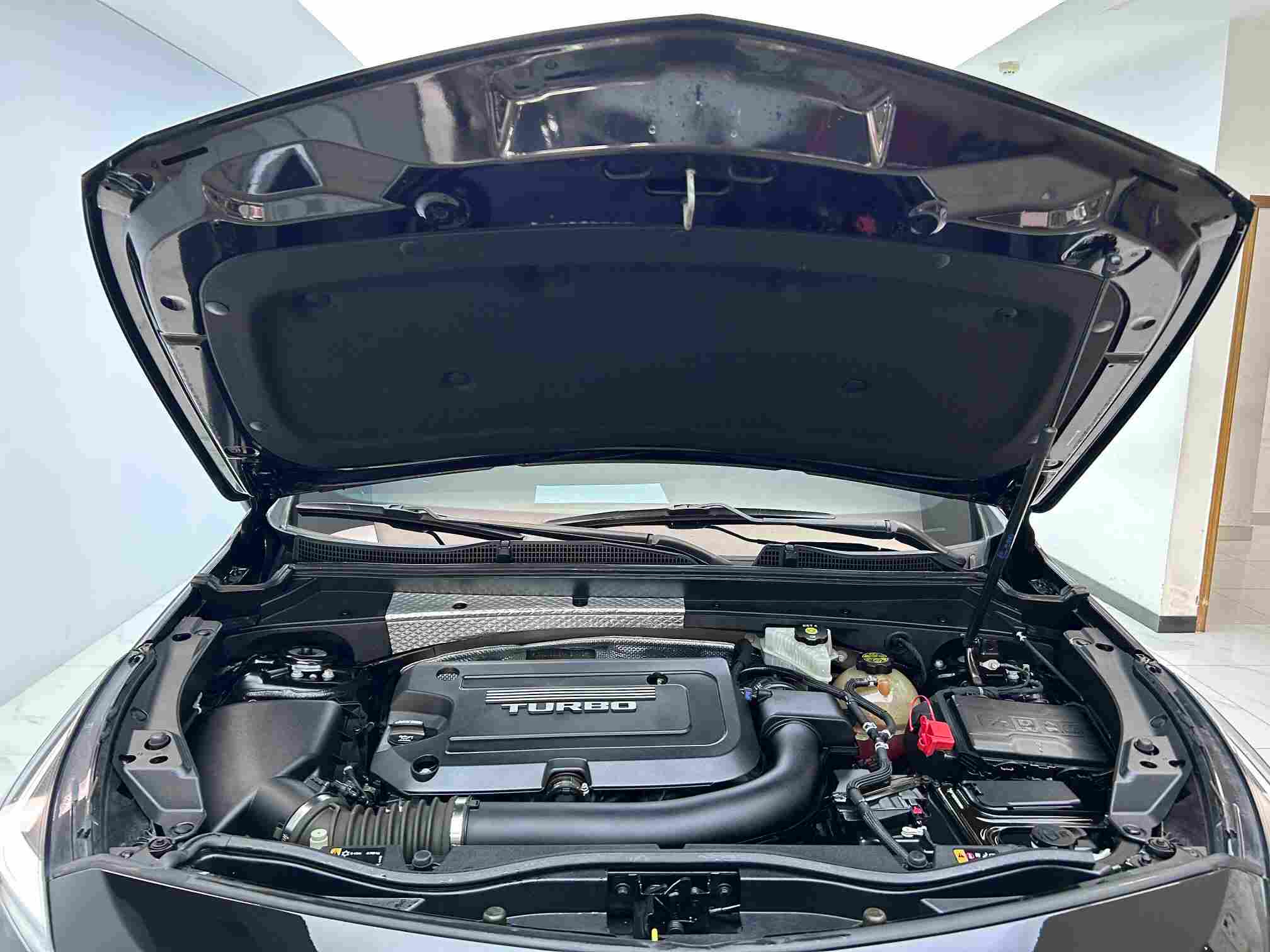 2018 Cadillac XT4 28T 2WD Luxury Sport