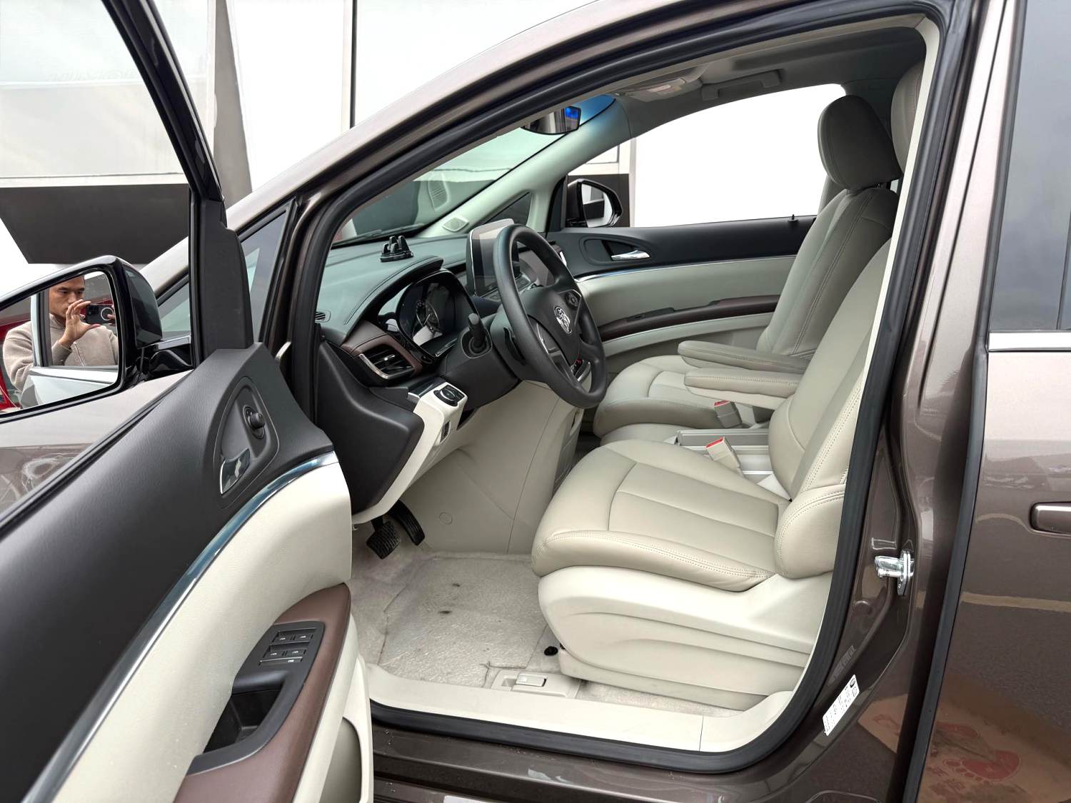 2023 Buick GL8 Land Business Cabin Comfort Edition