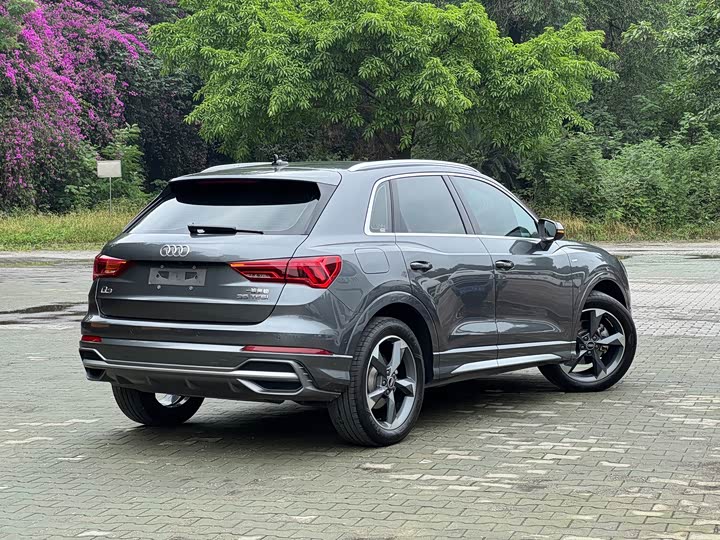 2022 Audi Q3 35 TFSI Sport Edition