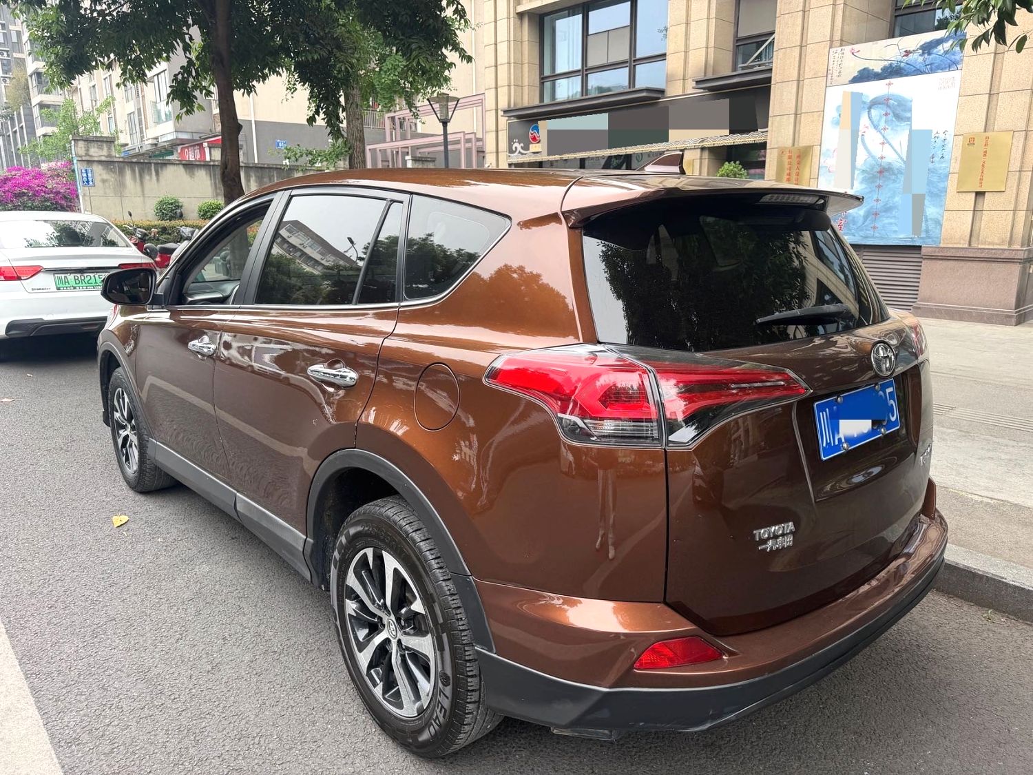 2015–2016 Toyota RAV4, Automatic