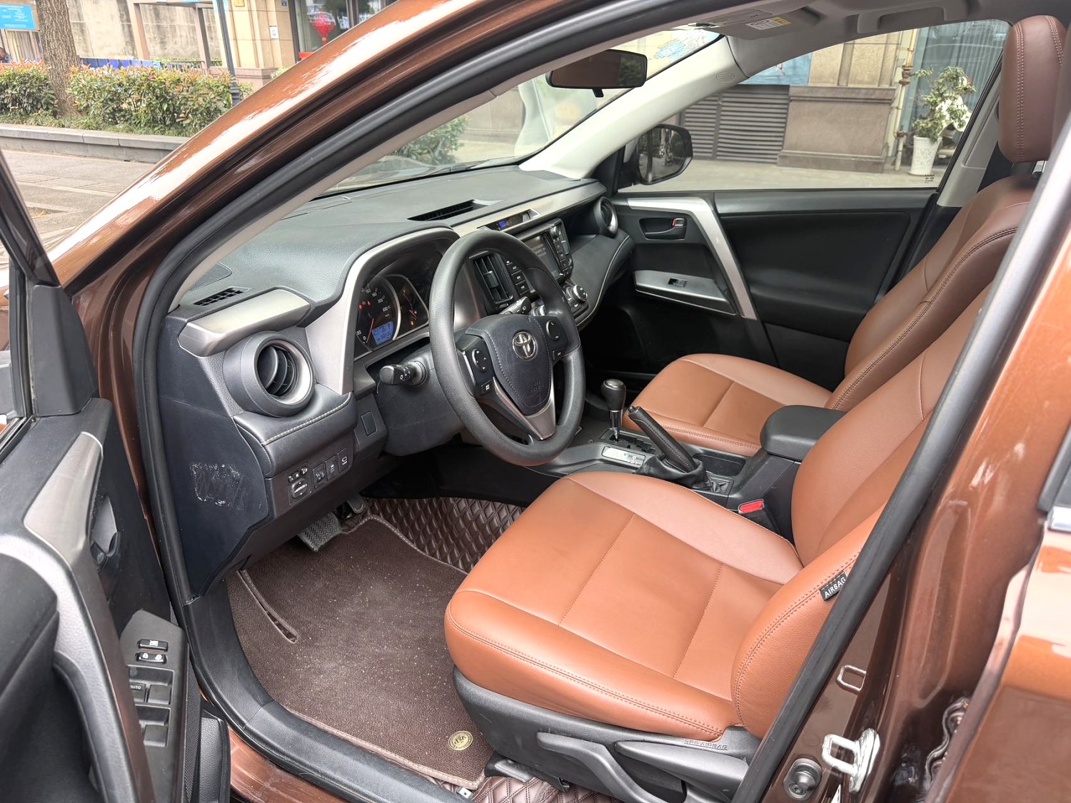 2015–2016 Toyota RAV4, Automatic