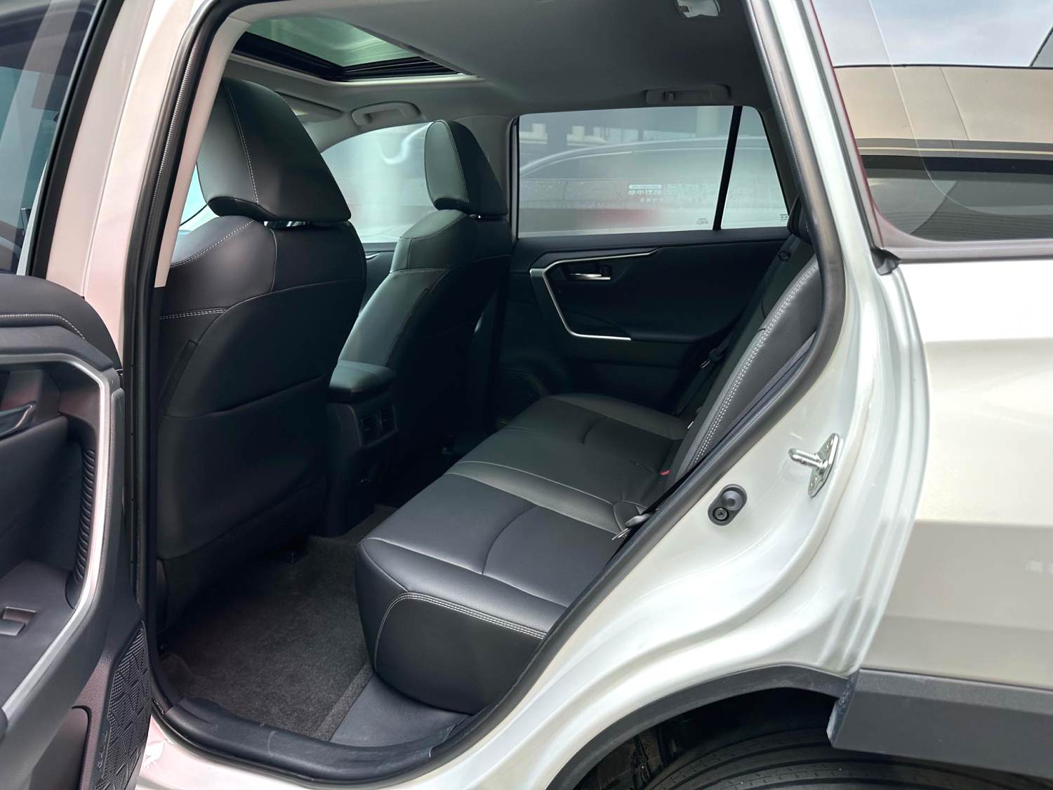2023 Toyota RAV4 2.0L FWD Urban Edition