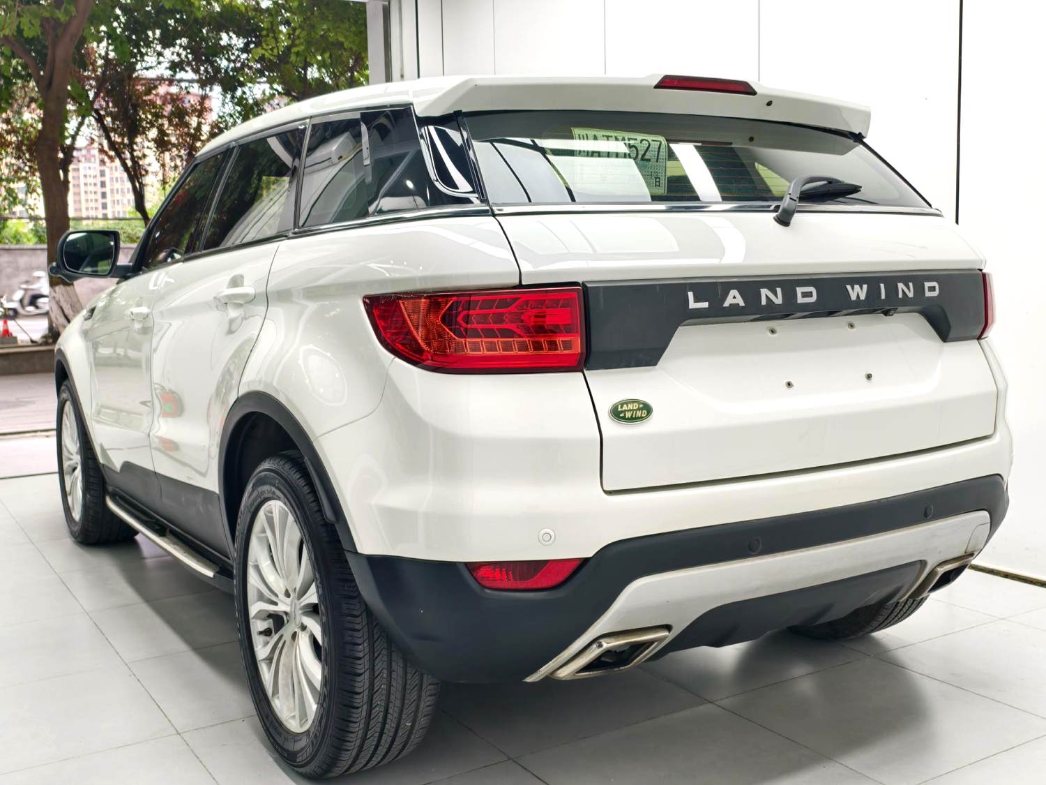 2016 Landwind X7 2.0T Panoramic Flagship Edition Automatic Transmission