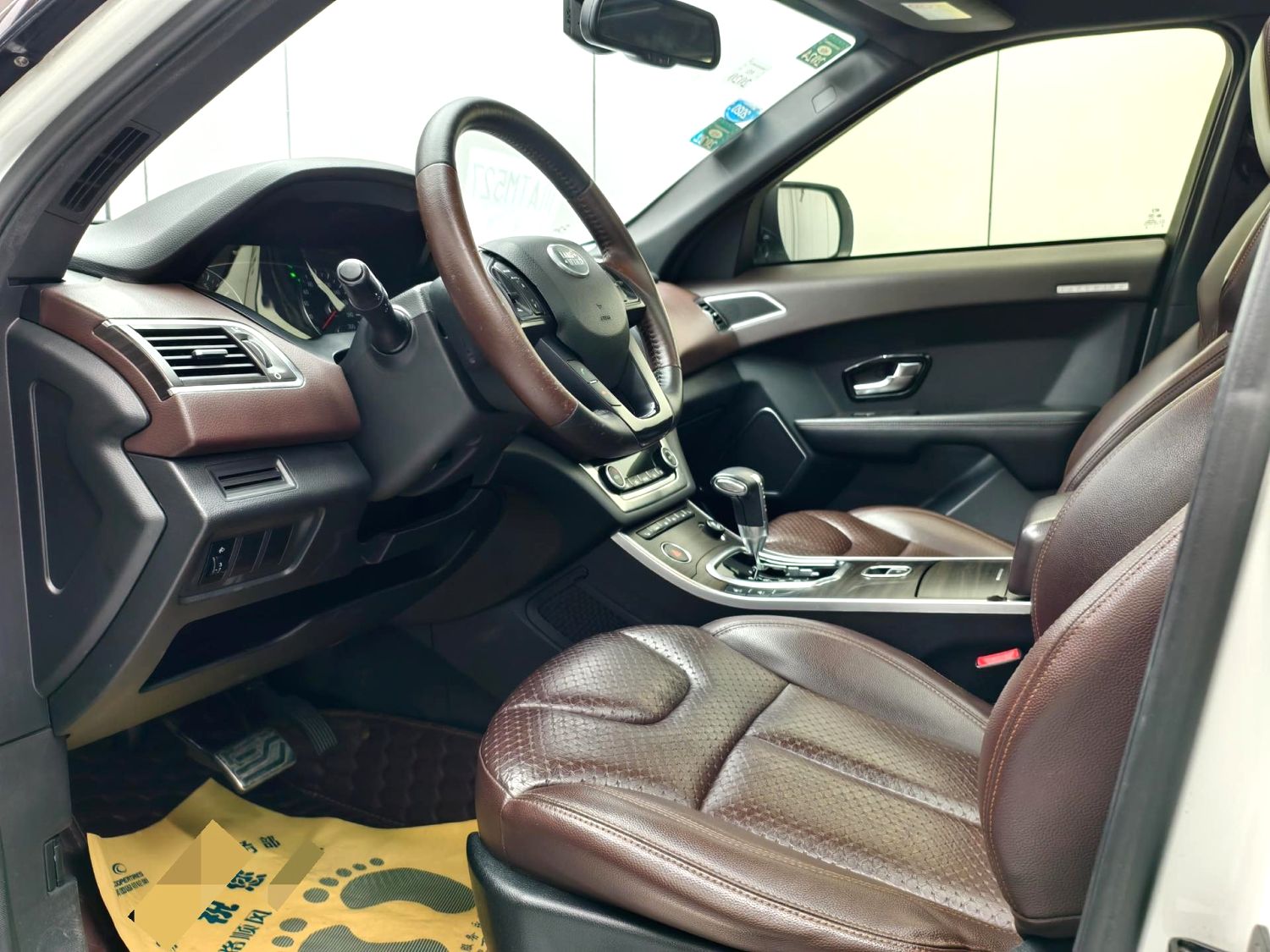 2016 Landwind X7 2.0T Panoramic Flagship Edition Automatic Transmission