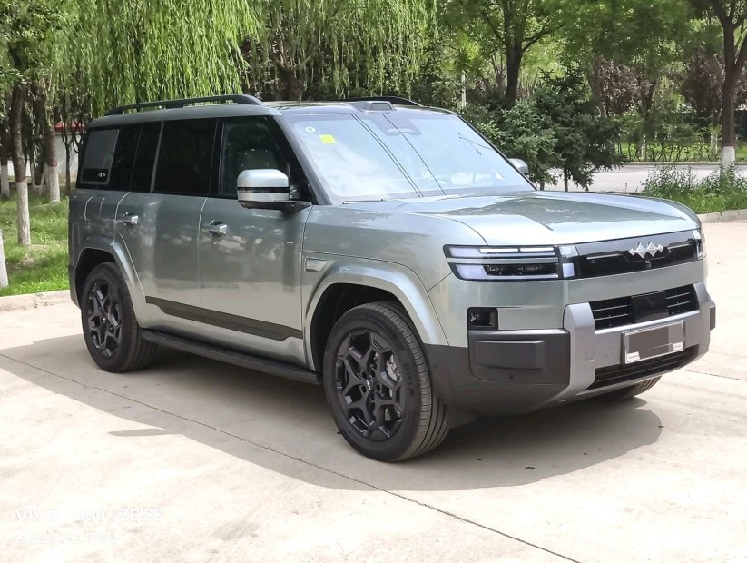 2025 Equation Leopard  Titanium 7 1.5T  190KM 4WD Ultra Version