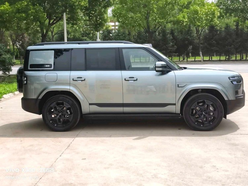 2025 Equation Leopard  Titanium 7 1.5T  190KM 4WD Ultra Version