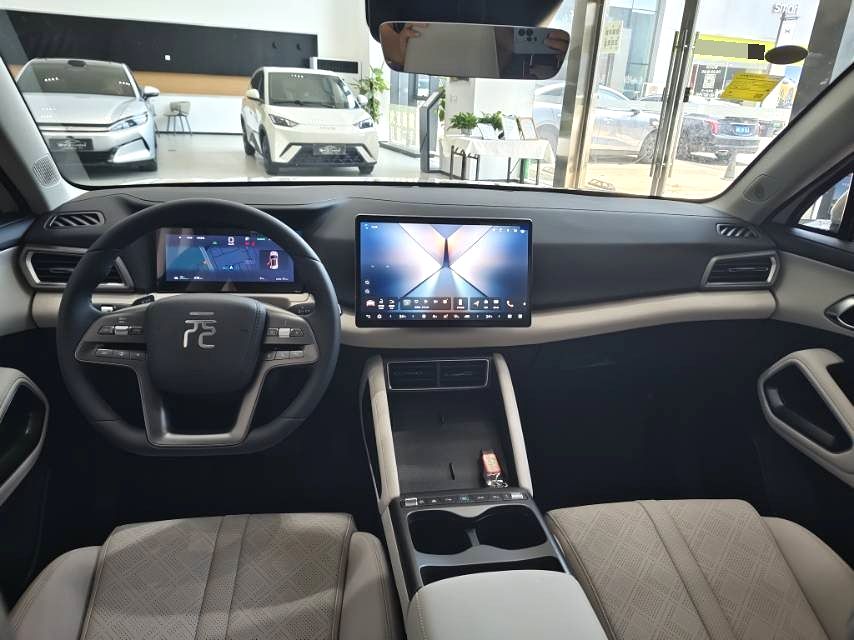2025 BYD  Yuan UP Intelligent Driving Edition 401KM Dynamic Version Automatic