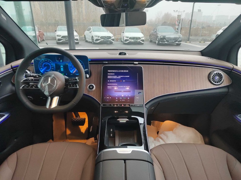2024 Mercedes-Benz EQE SUV 500 Pioneer Edition